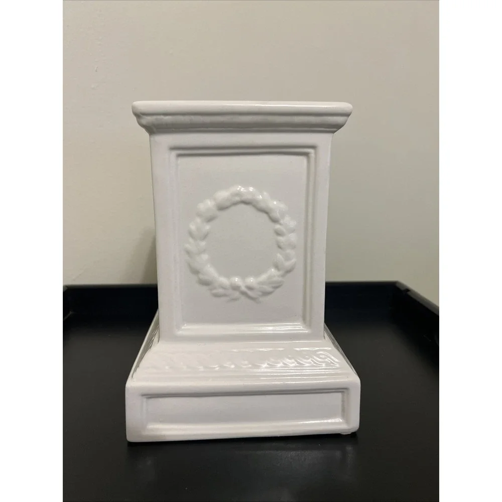 Vintage White Ceramics Bombay Pedestal Planter Stand Embossed Holiday Wreath 8